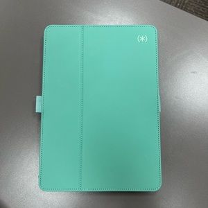 Speck - Balance Folio Case for Apple iPad 10.2” (7th, 8th, & 9th, Generations)